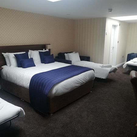 Kings Croft Hotel พอนทีแฟรกต์ ภายนอก รูปภาพ