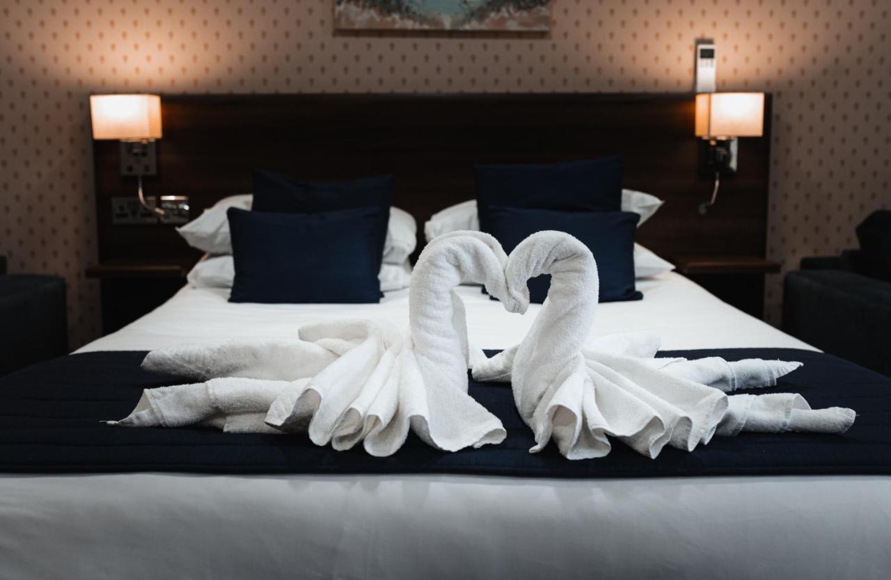 Kings Croft Hotel พอนทีแฟรกต์ ภายนอก รูปภาพ